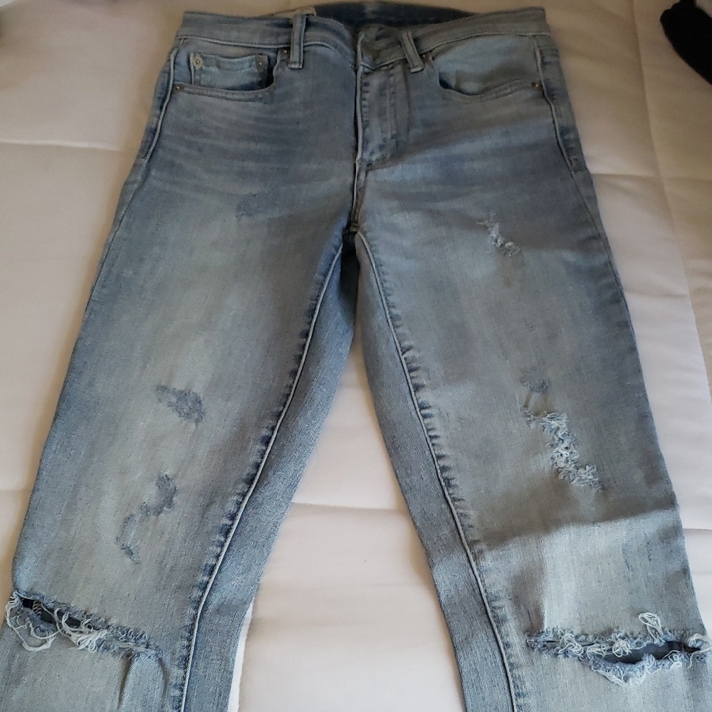 GAP Light Blue Distressed Women's Cropped Jeans